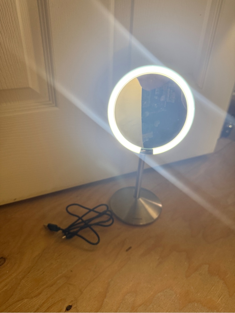 simplehuman Sensor Mirror - Picture 2 of 3